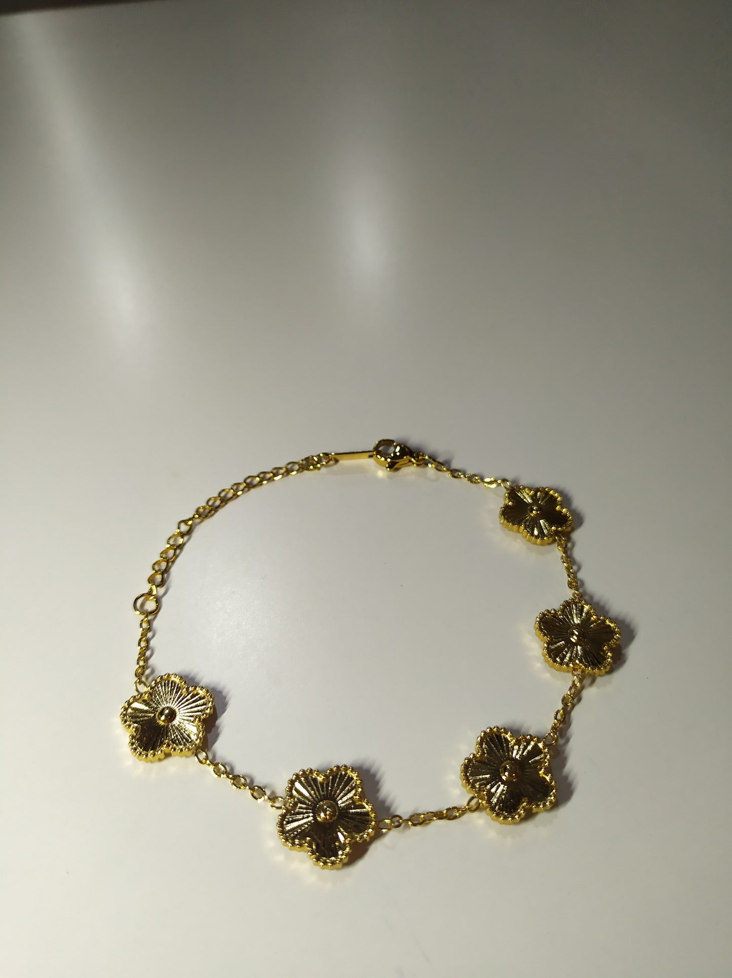 Pulsera trebol de cinco hojas oro - additional image 5